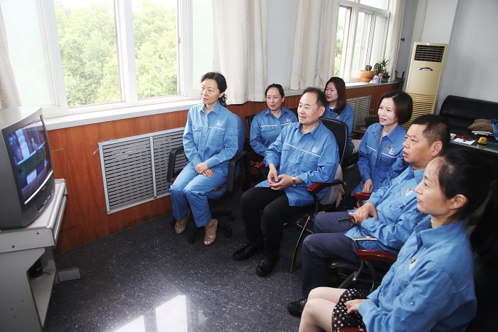 洛陽石化觀看講話圖片.jpg