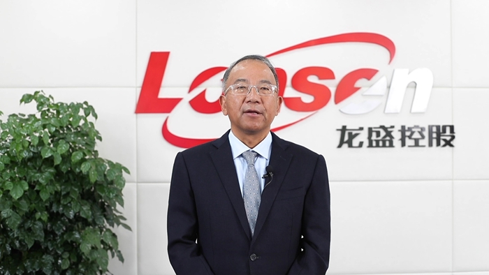 龍盛董事長.jpg