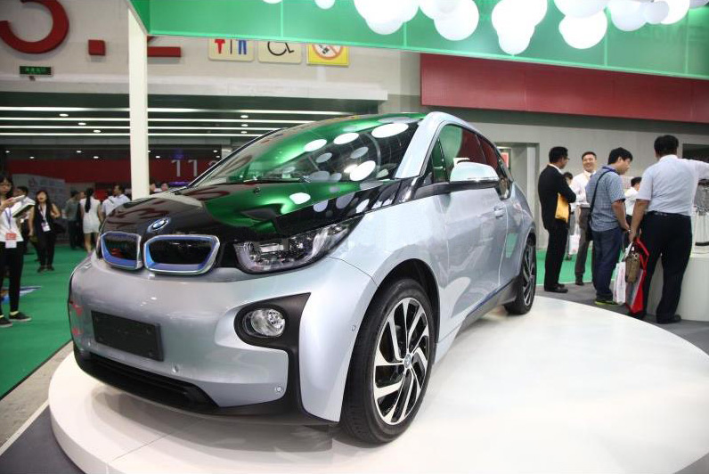 你造嗎？2020年汽車均勻?qū)⒑?50公斤塑料！